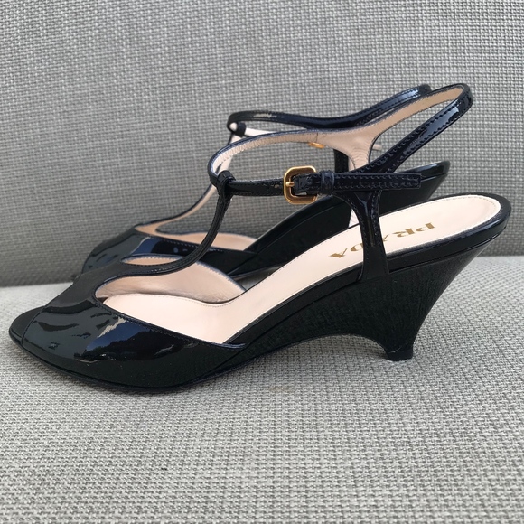 Prada Black Patent t-strap heel - Picture 3 of 7